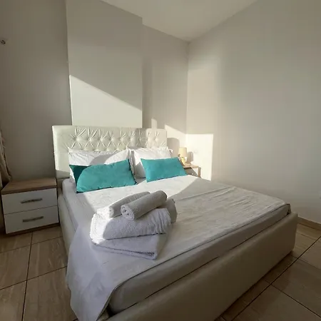 Delia Luxury Apartament Wlora