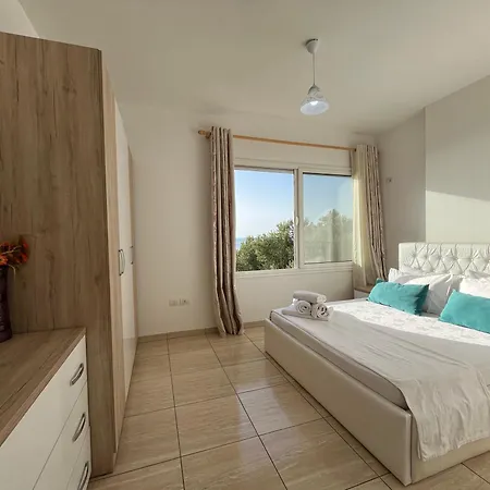 Delia Luxury Wlora