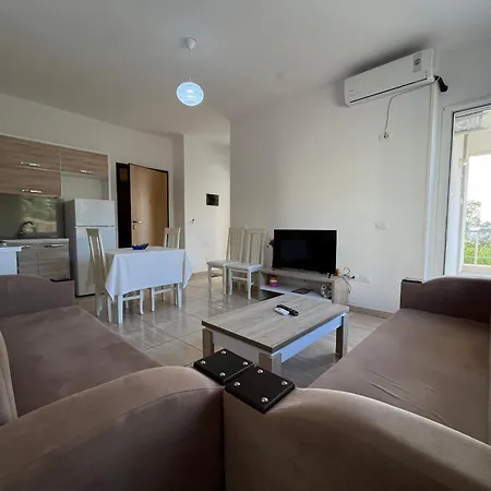 Delia Luxury * Vlore