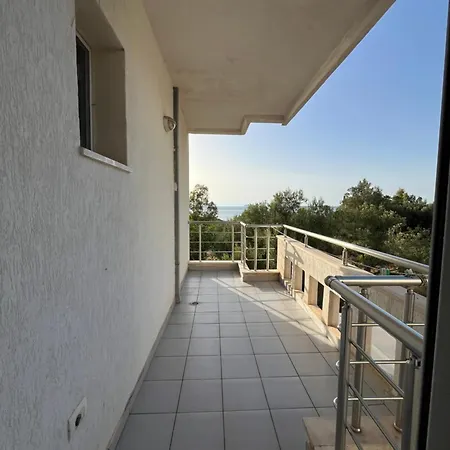 Delia Luxury Apartment *