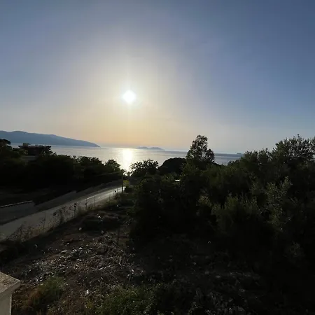 Delia Luxury Apartment Vlore