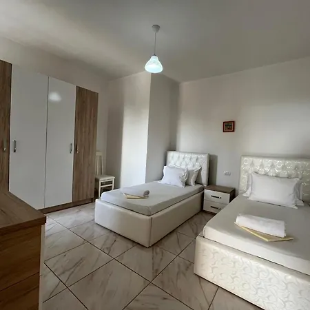 Delia Luxury Apartment *
